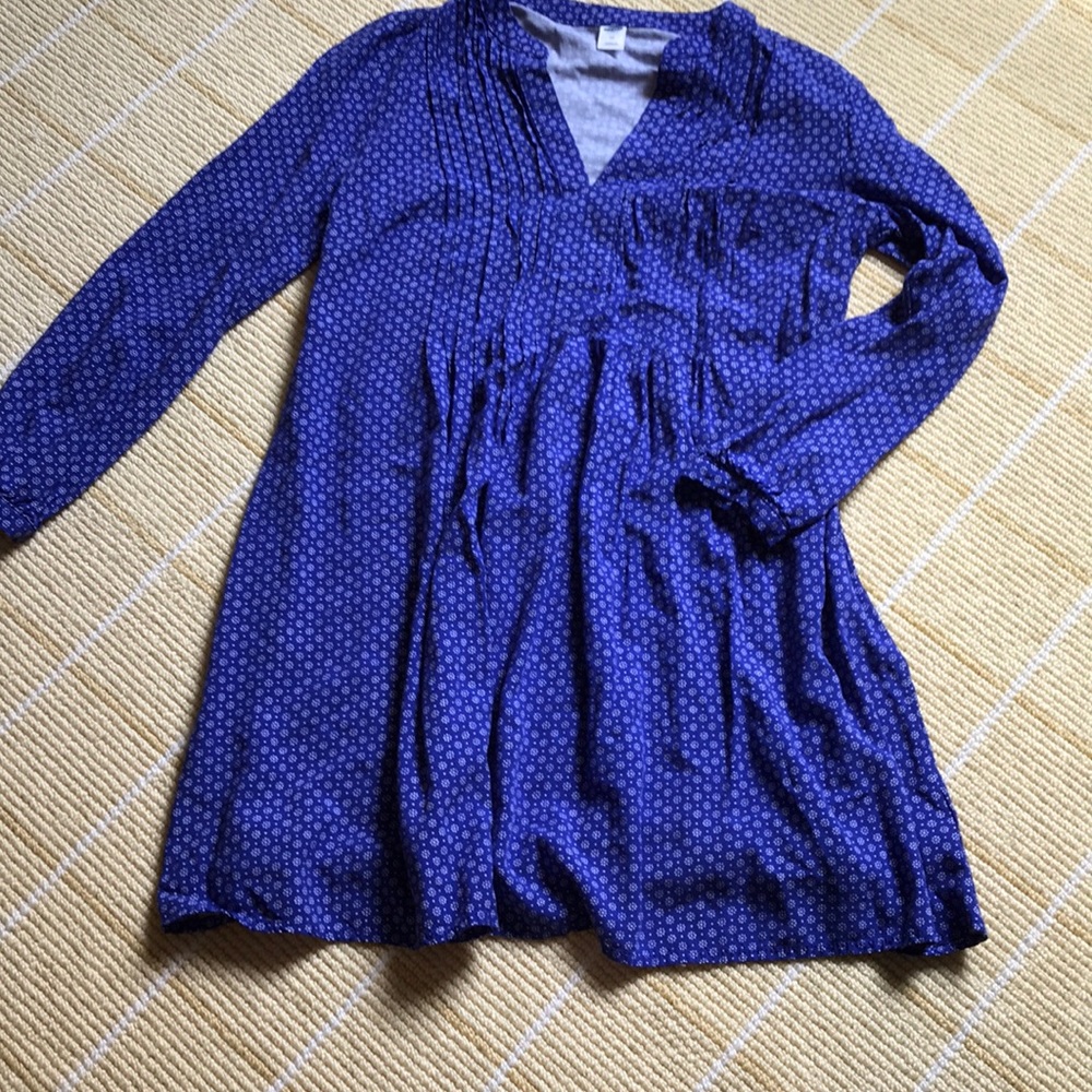 floral patterned dress size xs but fits like small